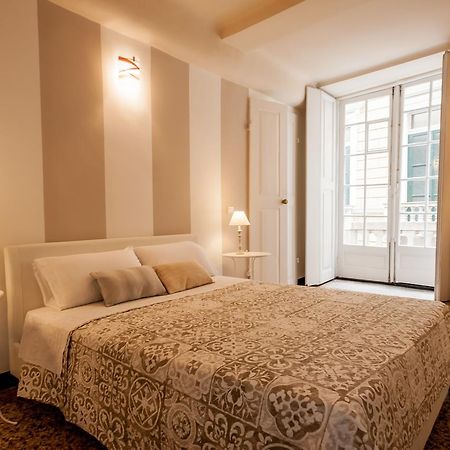 Old Genoa Rooms & Apartments ภายนอก รูปภาพ
