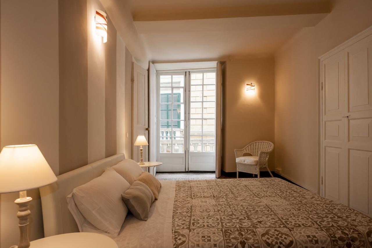 Old Genoa Rooms & Apartments ภายนอก รูปภาพ