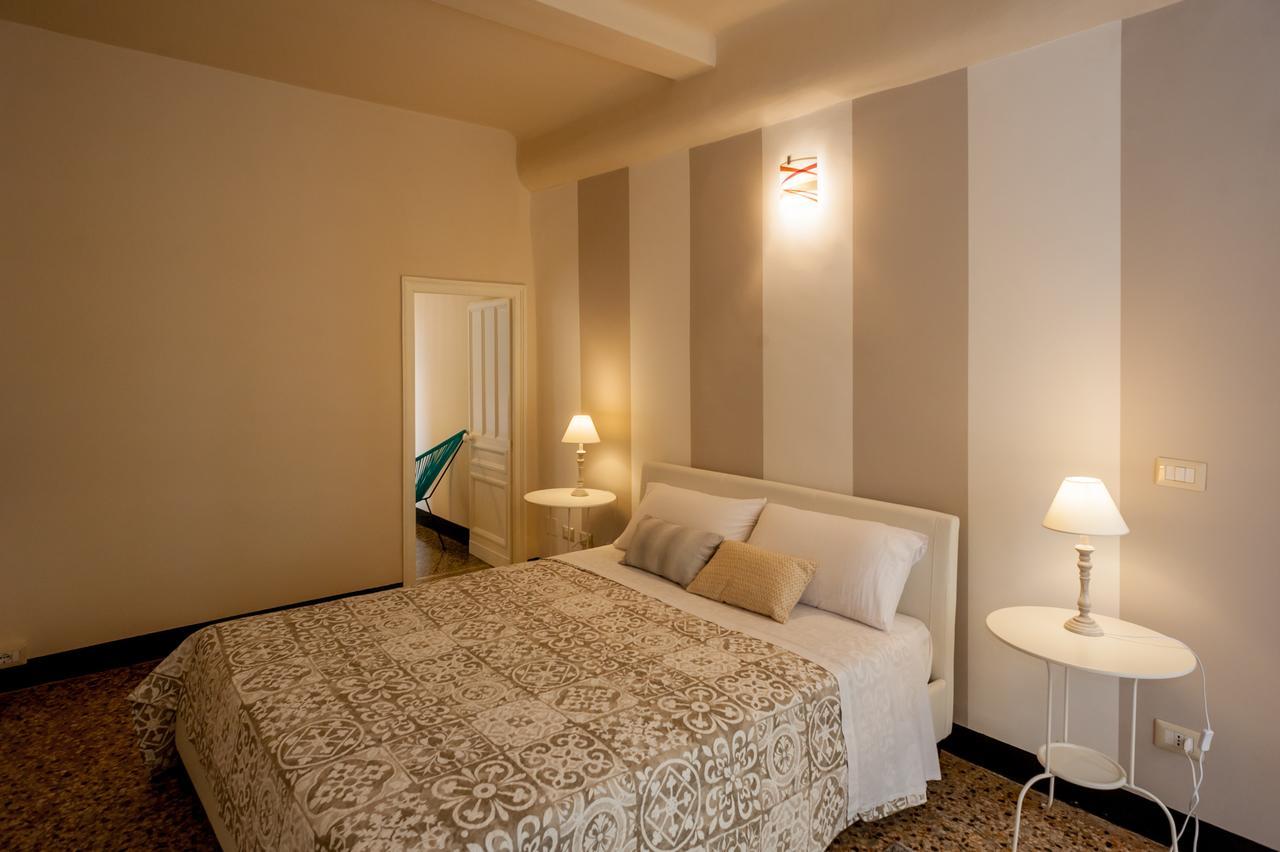 Old Genoa Rooms & Apartments ภายนอก รูปภาพ